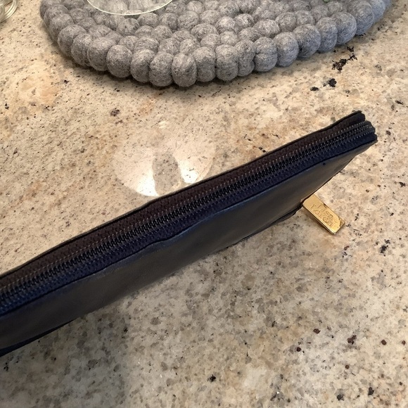 Lisa Loren Black Leather Travel Jewelry Pouch Zip Close - Picture 3 of 6